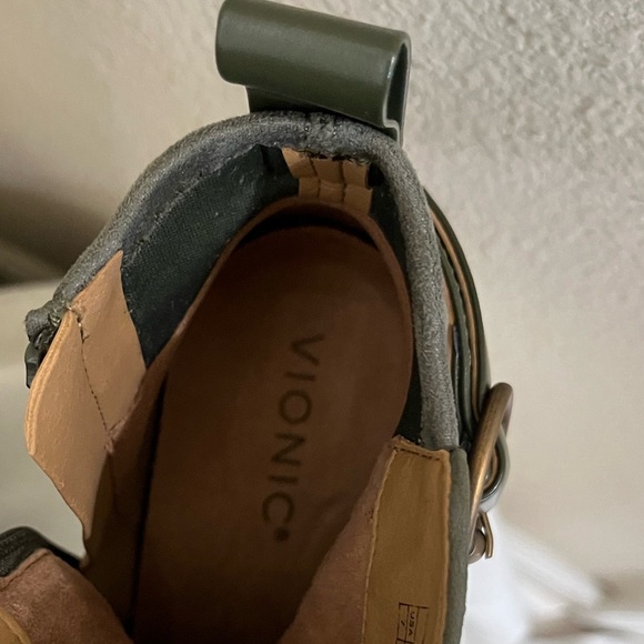 Vionic Tenley Women's Mid Shaft Ankle Boot size 7, never worn - Picture 5 of 5